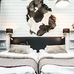Hotel Santa's Igloos Arctic Circle 5*
