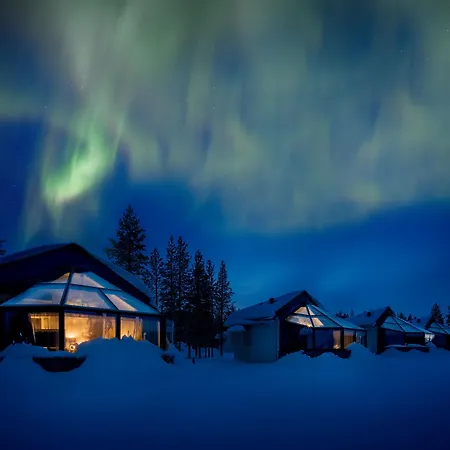 Santa's Igloos Arctic Circle 5*