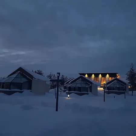 Santa's Igloos Arctic Circle 5*