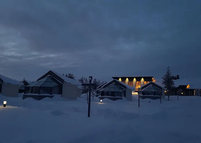 Santa's Igloos Arctic Circle 5*