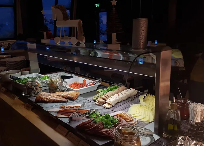 Hotel Santa's Igloos Arctic Circle 5*