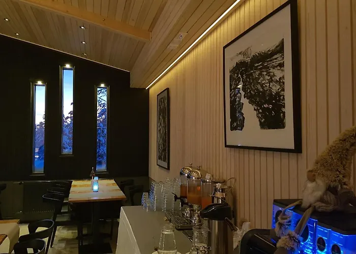 Santa's Igloos Arctic Circle 5*